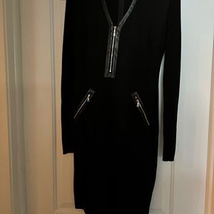 Black fitted stretchy